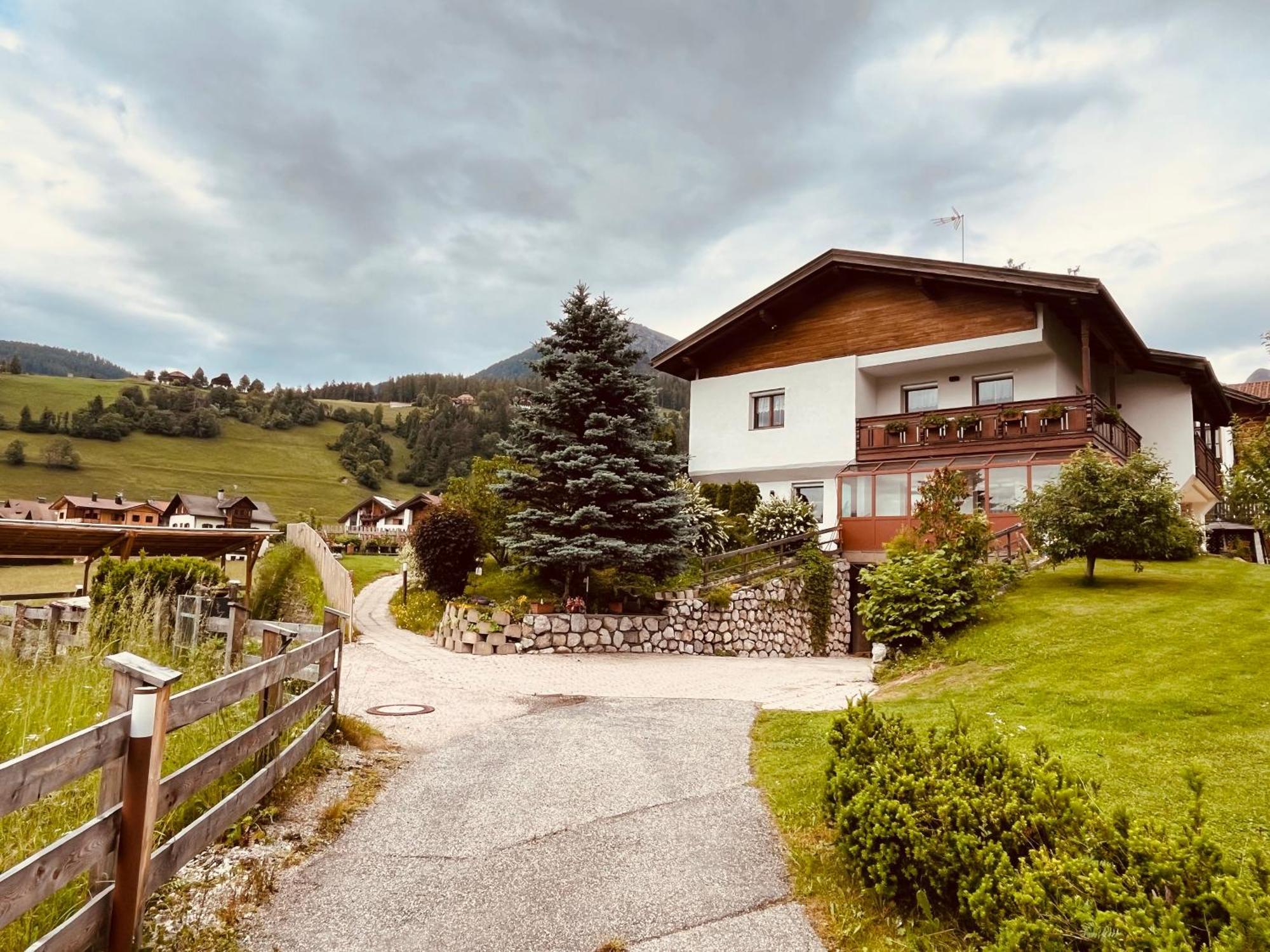 Ciasa Fam Comploi Daire San Vigilio Di Marebbe Dış mekan fotoğraf